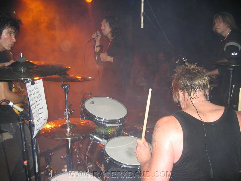 13. The whole band rockin'..jpg