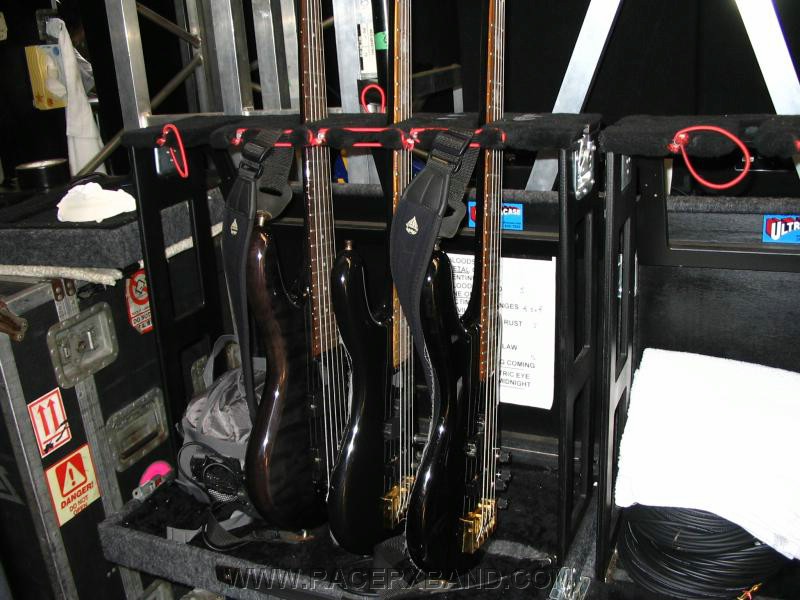 26. Ian had 3 basses there, the one on the left had the longest neck, by 2 inches..jpg