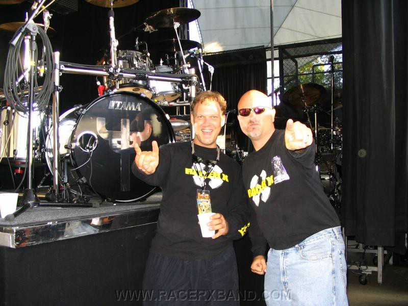 28. I see this guy...Wearing a Racer X.  Rockin' Rigger (Eric) working the show...very cool..jpg