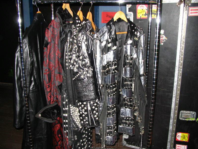 47. A little better shot of Rob's wardrobe..jpg