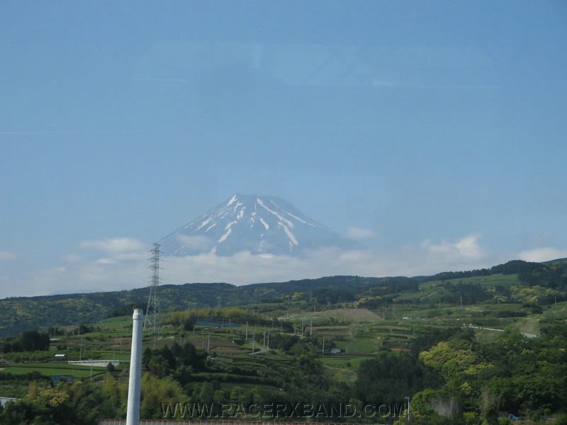 25. Wizzin' to Tokyo...Mt. Fuji..jpg