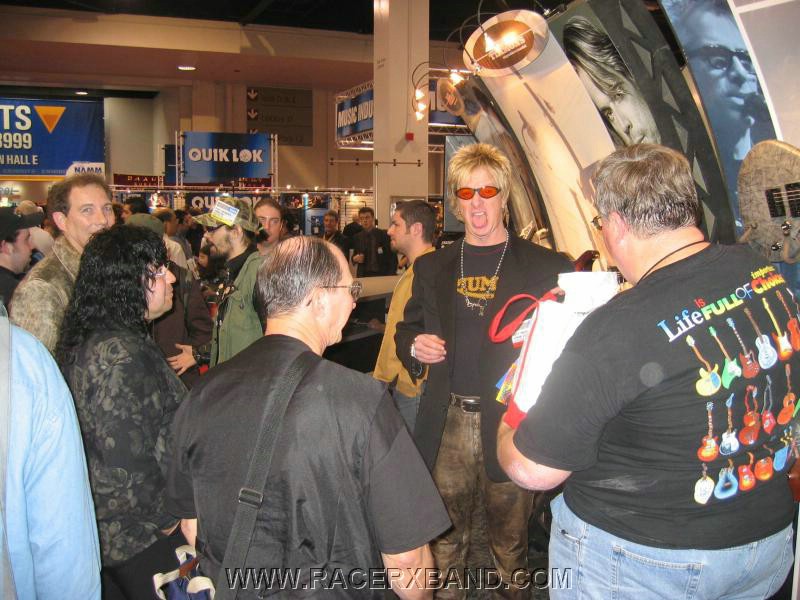30. Jeff with quite a crowd..jpg