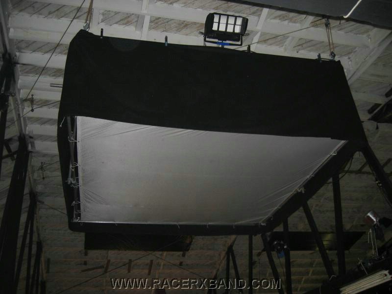 79. The overhead light in the work area..jpg