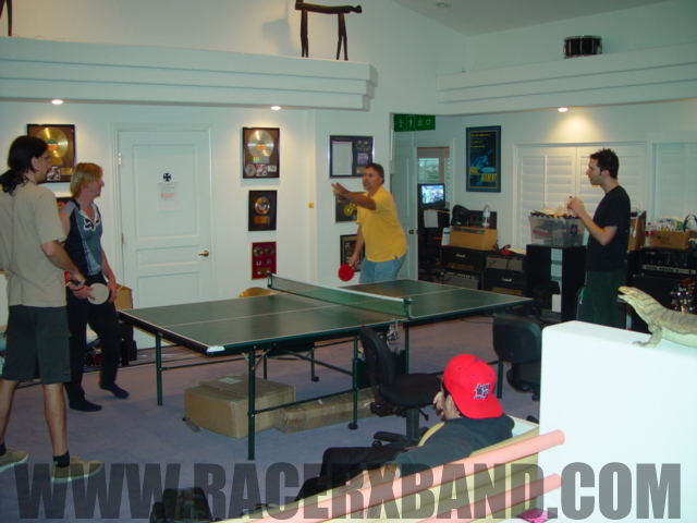 203 . pingpong1.jpg